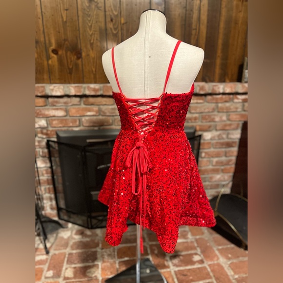 Red velvet sequin dress - Picture 3 of 7
